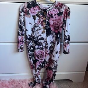 Posh Peanut 12-18 month footless romper!